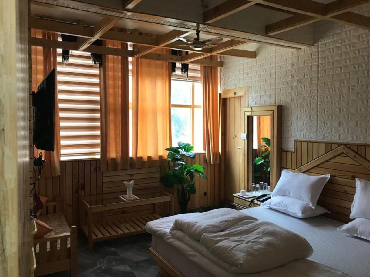 Pithorāgarh Oyo 37525 Hotel Mall Palace מראה חיצוני תמונה